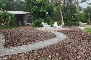 4090 Pelican Shores Cir, Englewood, FL 34223 - Photo 6