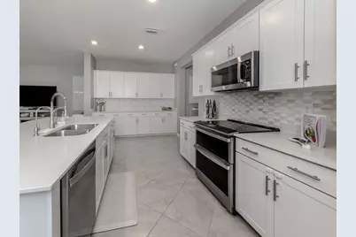 11450 Burgundy Drive, Venice, FL 34293 - Photo 14