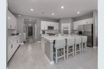 11450 Burgundy Drive, Venice, FL 34293 - Photo 10