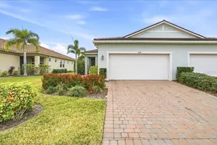 20461 Galileo Pl, Venice, FL 34293 - Photo 4