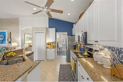 805 Derbyshire Drive, Venice, FL 34285 - Photo 10