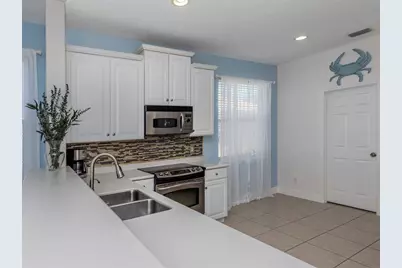 11610 Dancing River Drive, Venice, FL 34292 - Photo 8