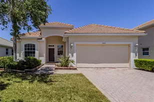 11610 Dancing River Dr, Venice, FL 34292 - Photo 2