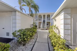 435 Cerromar Ln, Venice, FL 34293 - Photo 1