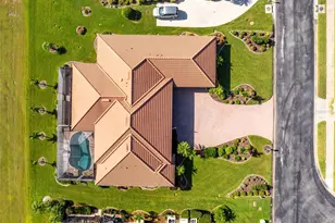 810 Carnoustie Dr, Venice, FL 34293 - Photo 8