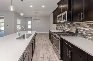 124 Avens Dr, Nokomis, FL 34275 - Photo 8