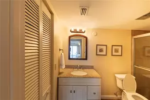 696 Bird Bay Dr W, Venice, FL 34285 - Photo 14