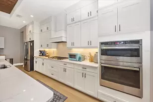 18805 Valleta Ave, Venice, FL 34293 - Photo 6