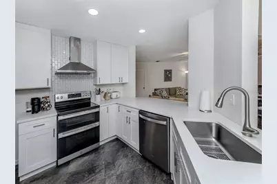 317 Monet Drive, Nokomis, FL 34275 - Photo 10