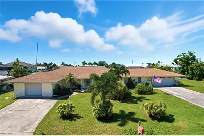 133 Peckham Street SE, Port Charlotte, FL 33952 - Photo 2