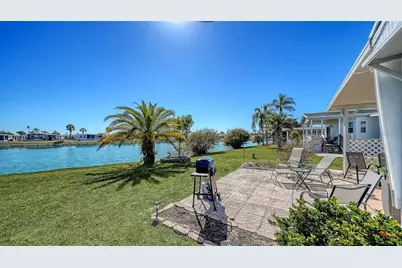 522 Via Veneto, Venice, FL 34285 - Photo 6
