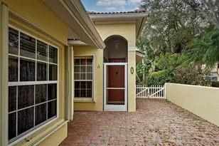 251 Vista Del Lago Way, Venice, FL 34292 - Photo 6