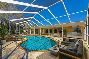 950 Oxford Dr, Englewood, FL 34223 - Photo 6