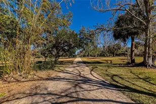 950 Oxford Dr, Englewood, FL 34223 - Photo 50