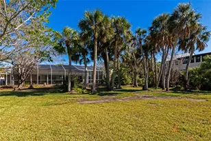 950 Oxford Dr, Englewood, FL 34223 - Photo 52