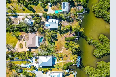 950 Oxford Drive, Englewood, FL 34223 - Photo 2