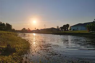 22 Mark Twain Ln, Rotonda West, FL 33947 - Photo 1