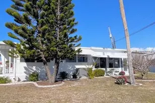 740 Carefree, Venice, FL 34285 - Photo 2