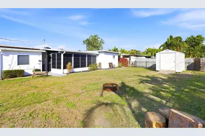 140 Poinsettia Circle NE, Port Charlotte, FL 33952 - Photo 30