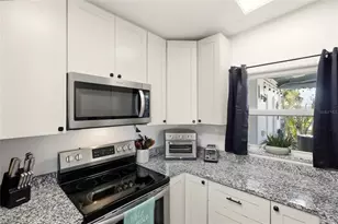 140 Poinsettia Cir NE, Port Charlotte, FL 33952 - Photo 10