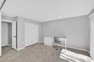 1697 Brookhouse Cir, Sarasota, FL 34231 - Photo 22