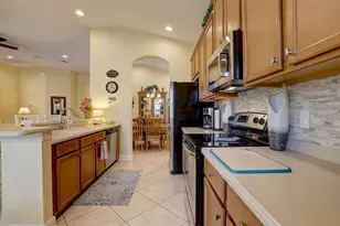 2542 Cortenova Ct, Venice, FL 34292 - Photo 14