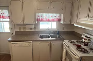 828 Trento, Venice, FL 34285 - Photo 18