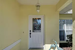 201 King Palm Ct, Venice, FL 34292 - Photo 2