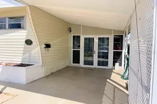 714 S Green Cir, Venice, FL 34285 - Photo 2