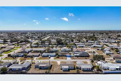 637 Michigan Drive N, Venice, FL 34293 - Photo 38