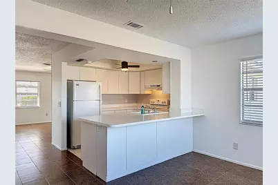 637 Michigan Drive N, Venice, FL 34293 - Photo 10