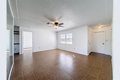 637 Michigan Drive N, Venice, FL 34293 - Photo 6