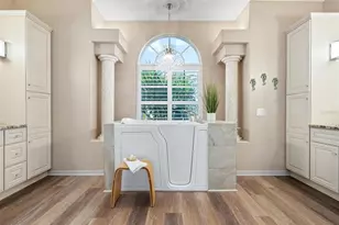 422 Wincanton Pl, Venice, FL 34293 - Photo 50