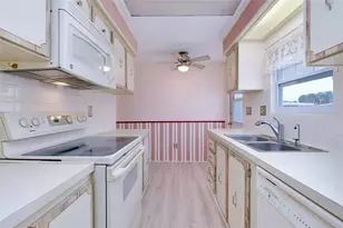 791 Gloriosa Dr, Venice, FL 34293 - Photo 12