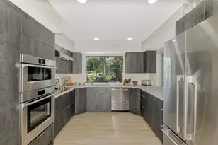 5303 Hidden Harbor Rd, Sarasota, FL 34242 - Photo 20