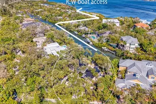 5303 Hidden Harbor Rd, Sarasota, FL 34242 - Photo 2