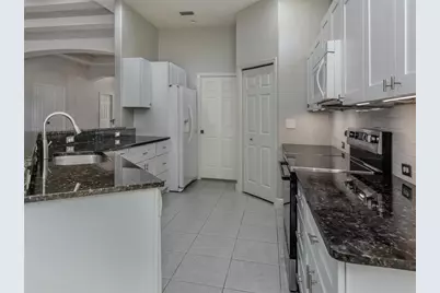 111 Wayforest Drive, Venice, FL 34292 - Photo 12