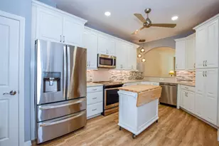 877 Tartan Dr, Venice, FL 34293 - Photo 12