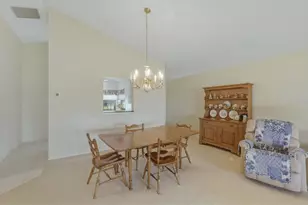 625 Ironwood Cir, Venice, FL 34292 - Photo 10