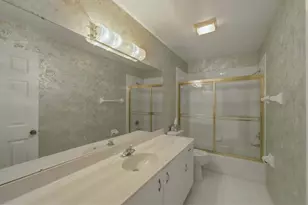 625 Ironwood Cir, Venice, FL 34292 - Photo 26