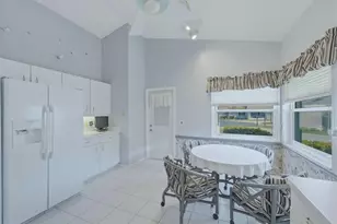 625 Ironwood Cir, Venice, FL 34292 - Photo 16