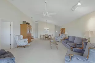 625 Ironwood Cir, Venice, FL 34292 - Photo 6