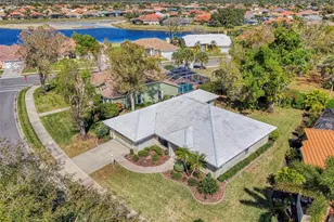 525 Waterwood Ln, Venice, FL 34293 - Photo 6