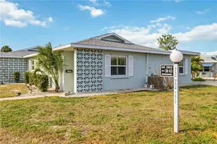 1015 Beach Manor Cir, Venice, FL 34285 - Photo 48