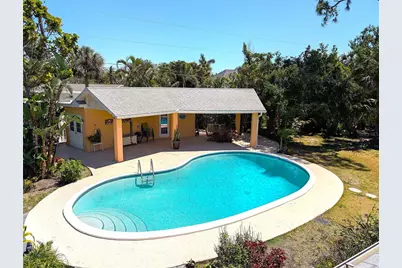 337 Harbor Drive S, Venice, FL 34285 - Photo 2