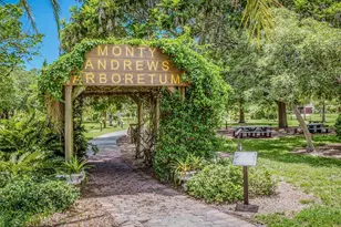 337 Harbor Dr S, Venice, FL 34285 - Photo 36