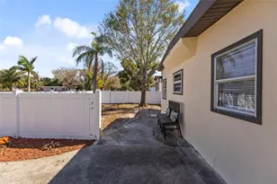 1707 Scotties Pl, Nokomis, FL 34275 - Photo 2