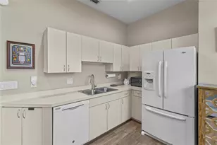 526 Catalina Isles Cir, Venice, FL 34292 - Photo 14