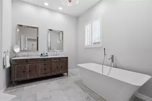 434 Tremingham Way, Venice, FL 34293 - Photo 32