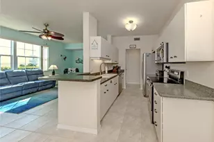 902 Casa Del Lago Way, Venice, FL 34292 - Photo 8